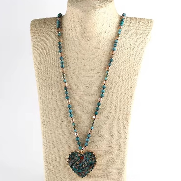 Turquoise Natural Stone Heart Fine Craftsmanship Pendant Beaded Necklace - Picture 2 of 3
